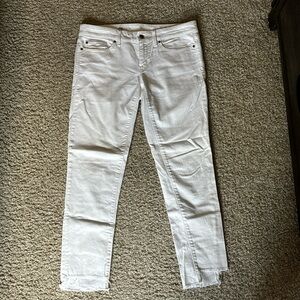 White skinny jeans